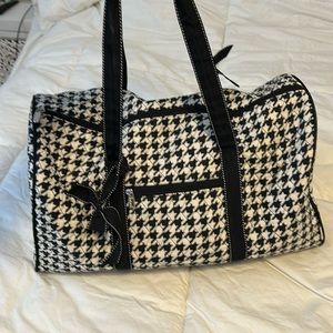 Houndstooth travel bag